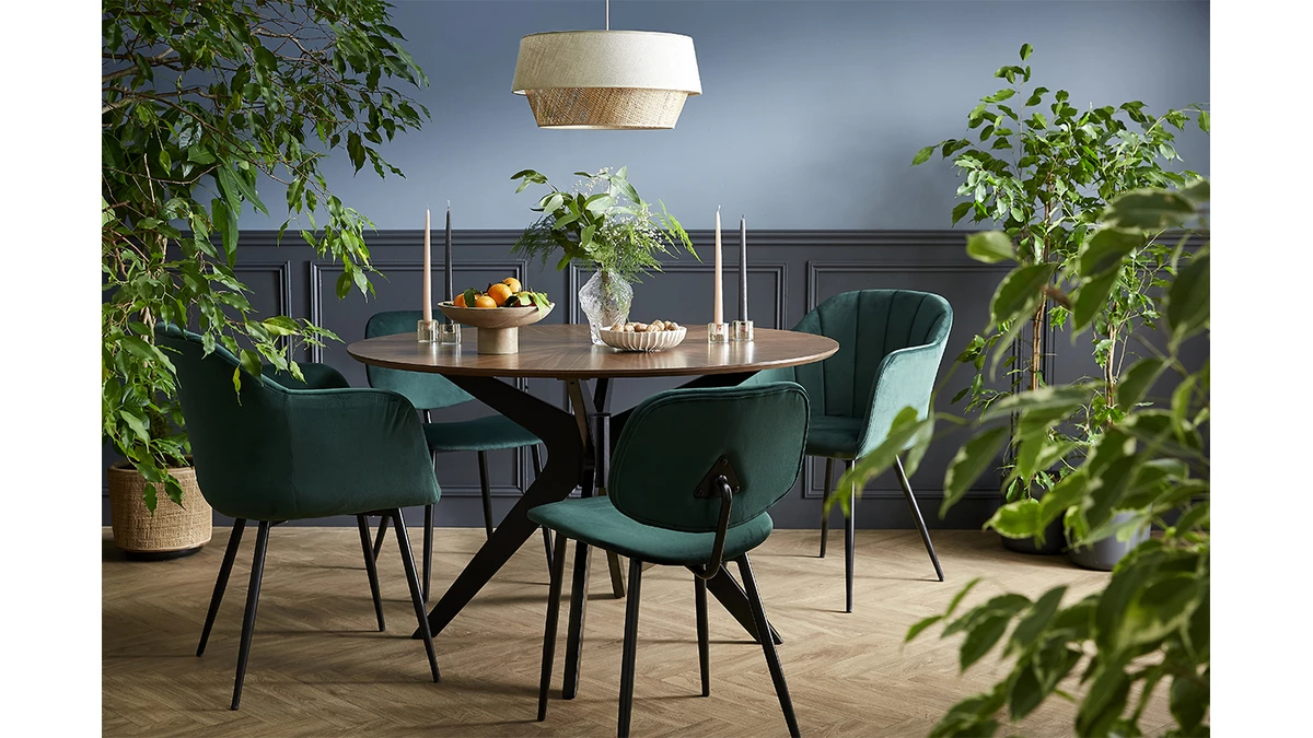 Chaise Design En Tissu Velours Vert Et Métal Noir MILLY 8 Chaise Design En Tissu Velours Vert Et Métal Noir MILLY – Image 6