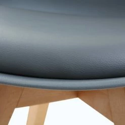 Chaises Design Grises Avec Pieds Bois Clair Massif (lot De 2) PAULINE -Canapé Soldes chaises design grises avec pieds bois clair massif lot de 2 pauline 31194 5bb763b0d1335 1200 675