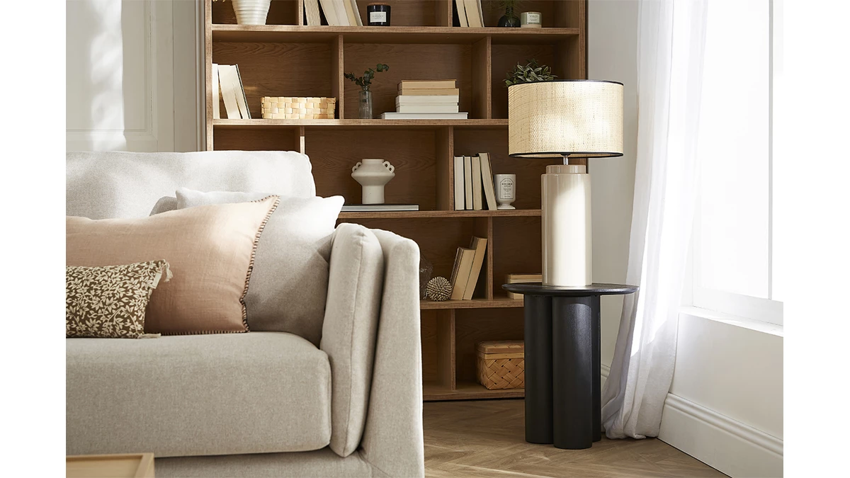 Table D'appoint Design Bois Foncé Noyer L44 Cm HOLLEN 9 Table D'appoint Design Bois Foncé Noyer L44 Cm HOLLEN – Image 7