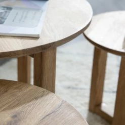 Tables Basses Gigognes Rondes Bois Clair Chêne Massif (lot De 3) DANAKIL -Canapé Soldes tables basses gigognes rondes bois clair chene massif lot de 3 danakil 45113 5c5312625f5ac 1200 675